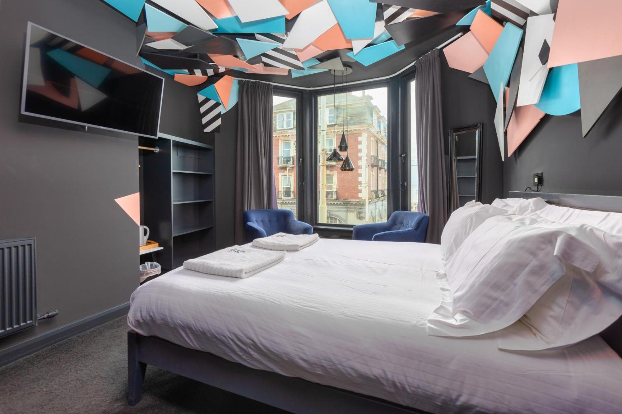Art Hotel 2*